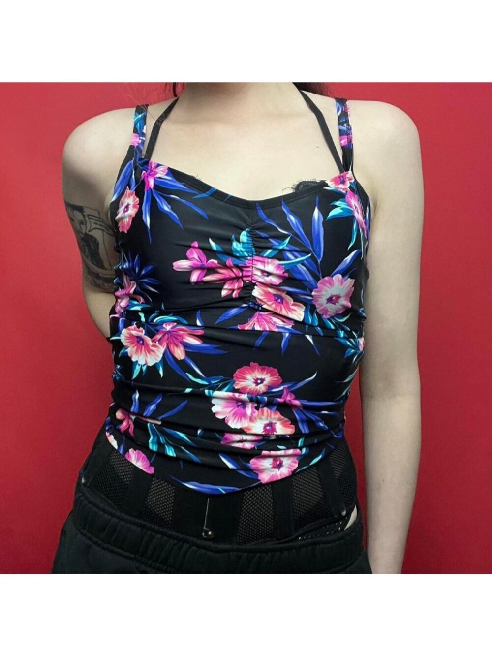 Floral print bikini tank top with cups 🩷🖤